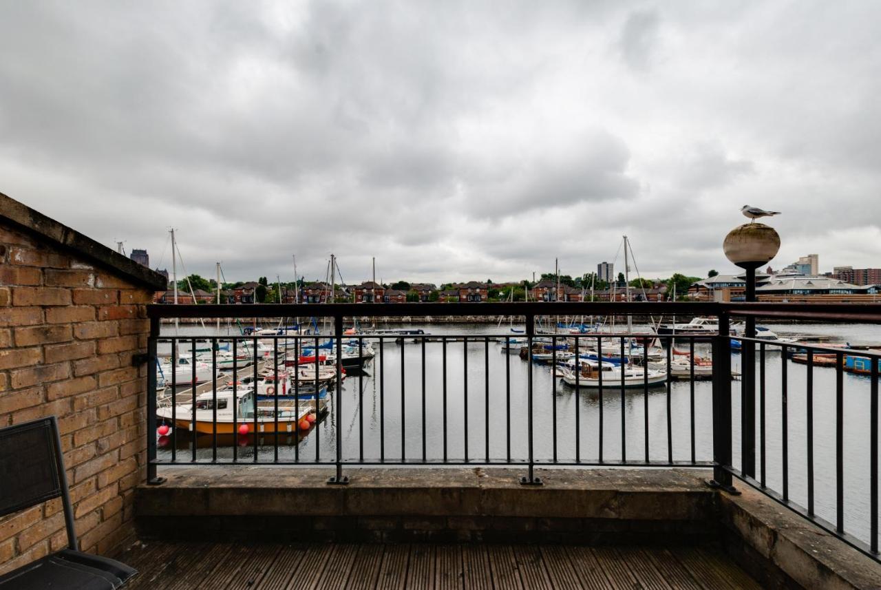 Base Serviced Apartments - The Docks Liverpool Bagian luar foto